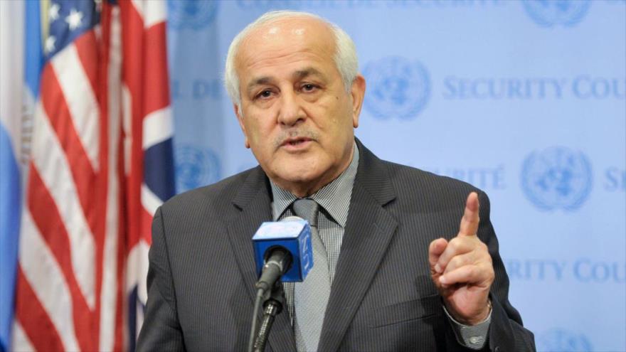 El embajador palestino en la ONU, Riad Mansur, pronuncia un discurso en la sede del oarganismo.