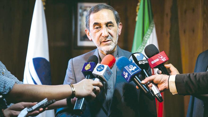 El secretario general de la Asamblea Mundial del Despertar Islámico, Ali Akbar Velayati.