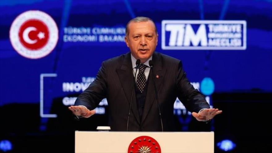 El presidente turco, Recep Tayyip Erdogan, habla en un mitin en Ankara, organizado por la Asamblea de Exportadores de Turquía, 9 de diciembre de 2017.