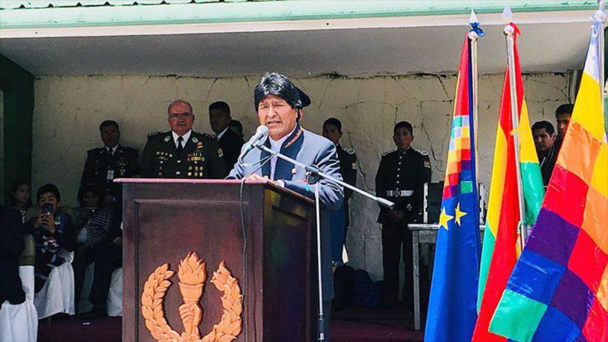 El presidente de Bolivia, Evo Morales, habla durante un acto oficial en La Paz, 8 de diciembre de 2017. 