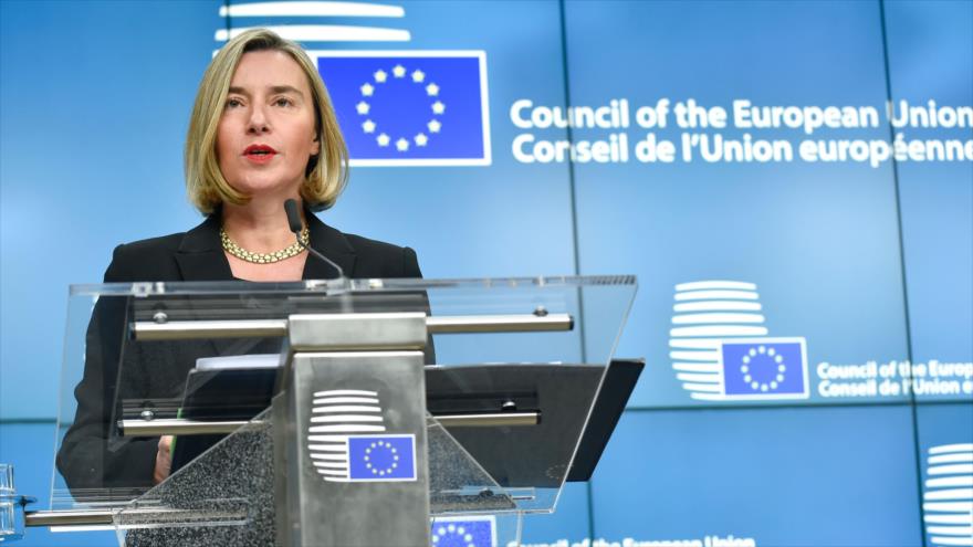 La jefa de la Diplomacia europea, Federica Mogherini, en conferencia de prensa en Bruselas, 11 de diciembre de 2017.