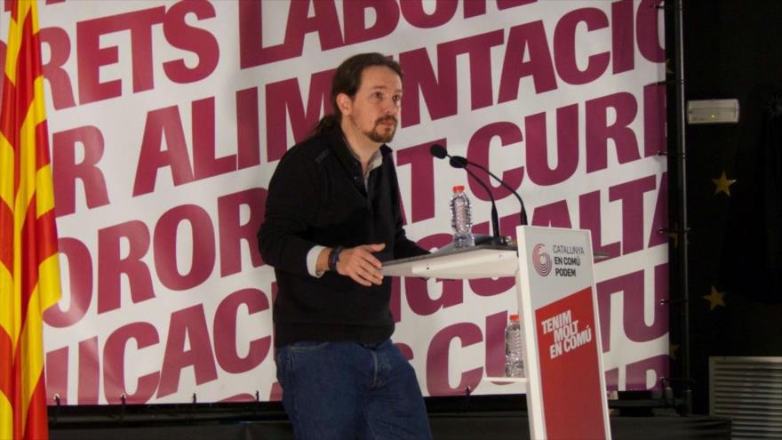 El secretario general de Podemos, Pablo Iglesias, pronuncia un discurso en un mitin en el Centre Cívic Bonavista de la ciudad de Tarragona, 11 de diciembre de 2017.