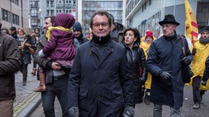 Justicia española embarga vivienda a Artur Mas por consulta de 9N‎