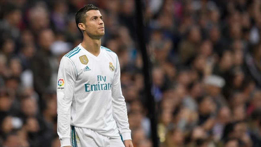 Cristiano Ronaldo, delantero de Real Madrid, en un partido con Málaga CF, el 25 de noviembre de 2017 en el estadio de Santiago Bernabéu en Madrid.