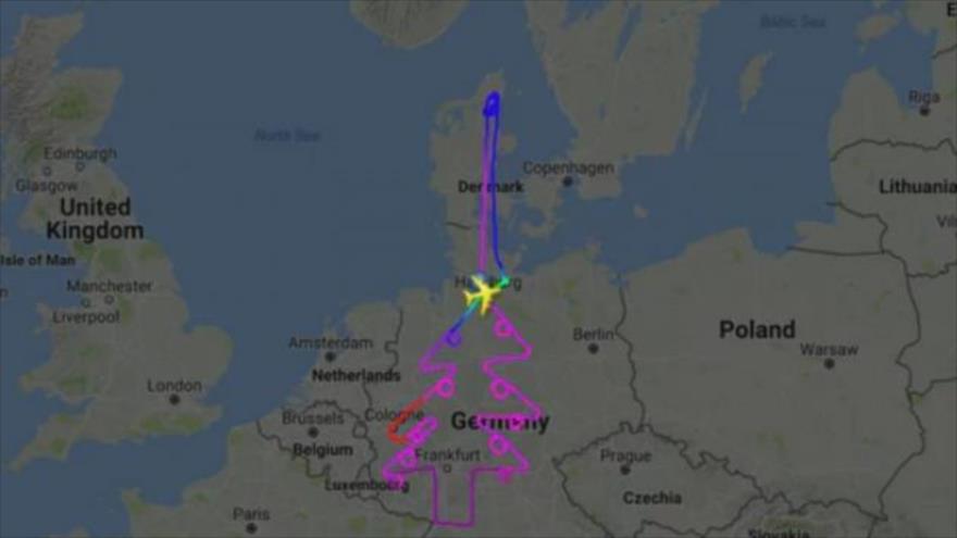 La trayectoria de vuelo de un Airbus A380 de la aerolínea Emirates que dibujó un árbol de Navidad.
