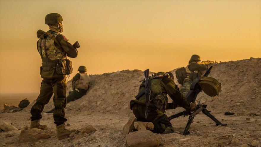 Integrantes del Ejército de Siria desplegados en el centro del territorio sirio.