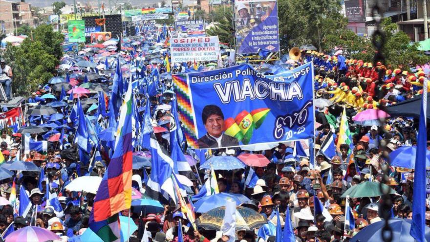 Los bolivianos apoyan la repostulación de su presidente Evo Morales, en los comicios de 2018, 18 de diciembre de 2017.