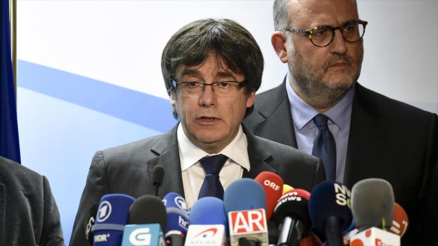 Puigdemont: Rajoy rectifica y me reúno contigo pero no en España 
