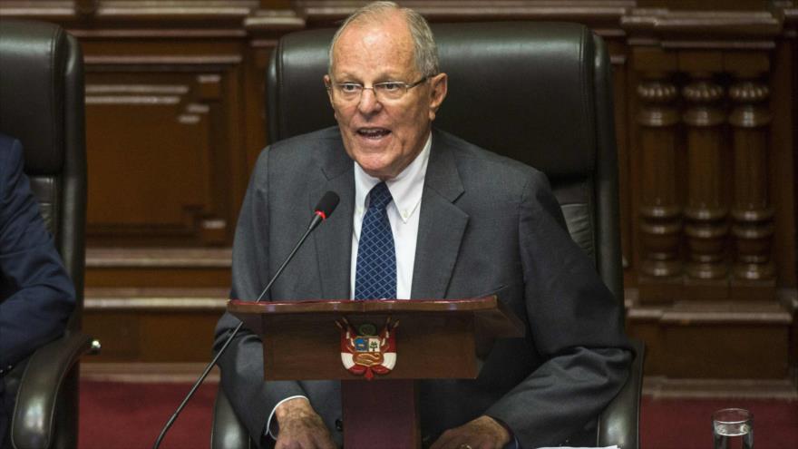 Kuczynski: Nuestra democracia sigue en pie, digna y fortalecida