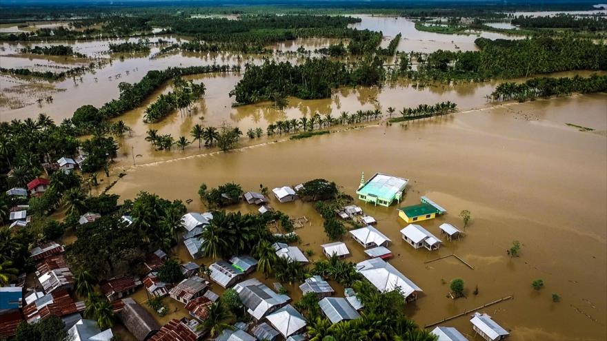 Tormenta en Filipinas causa miles de desplazados