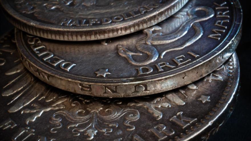 Un conductor de camiones alemán le deja a su familia una herencia de casi 10.000 dólares en 2,5 toneladas de monedas.