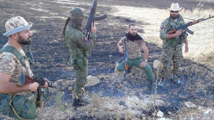 Nuevos batallones de las unidades del 5º Cuerpo de Asalto del Ejército Sirio en la provincia central de Hama, 25 de diciembre de 2017.