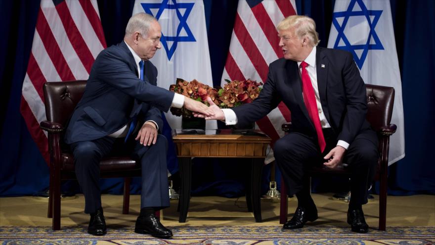 El primer ministro israelí Benyamin Netanyahu (izda.) y el presidente estadounidense Donald Trump, al margen de la Asamblea General de la ONU, 18 de septiembre de 2017.