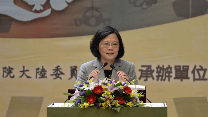 La presidenta de Taiwán, Tsai Ing-wen, habla durante una conferencia en Taipéi, capital taiwanesa, 26 de octubre de 2017. 