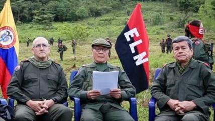 ELN seguirá negociando la paz pese al fin del alto el fuego