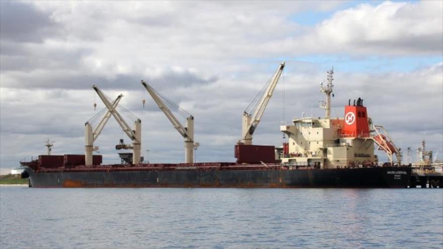 El petrolero KOTI de Panamá.