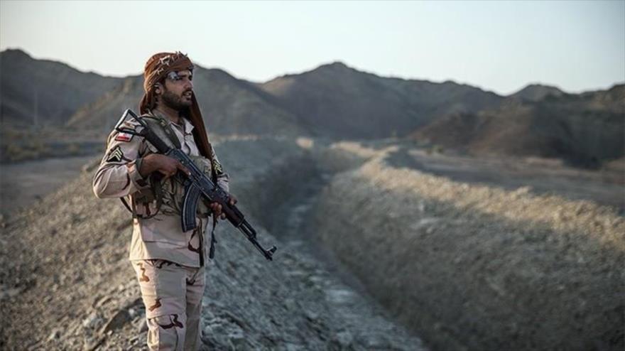 Soldado iraní, desplegado en una zona fronteriza del país persa.