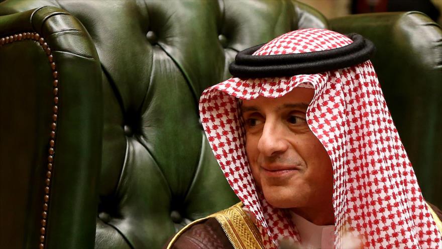 El ministro saudí de Exteriores, Adel Al-Yubeir, en una cumbre de los países árabes, 4 de diciembre de 2017.