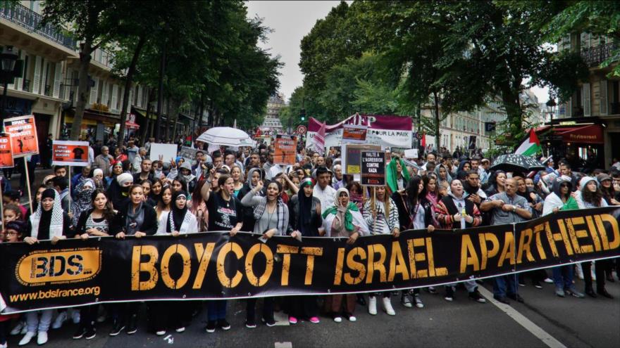 Israel impide entrada a veintena de grupos por apoyar al boicot