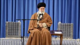 Líder denuncia incesantes esfuerzos del enemigo contra Irán