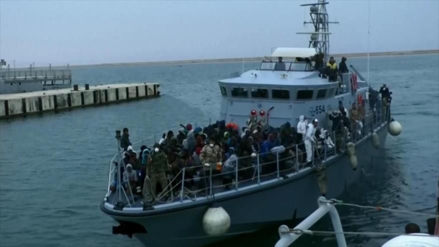 Más de 300 migrantes son rescatados frente a costas libias