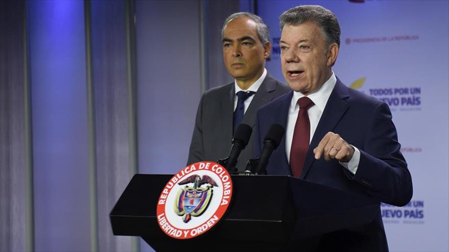 Santos suspende reanudación de diálogos con la guerrilla ELN