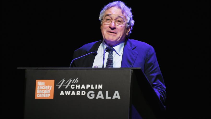 El director y productor de cine estadounidense, Robert De Niro, habla en un acto en Nueva York, 8 de mayo de 2017.