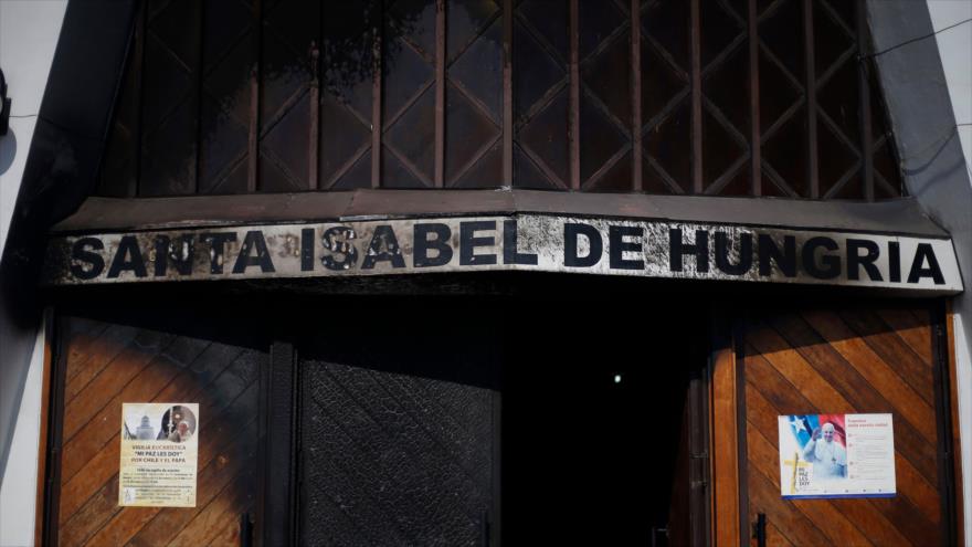 Atacan iglesias en Chile en vísperas de visita del papa