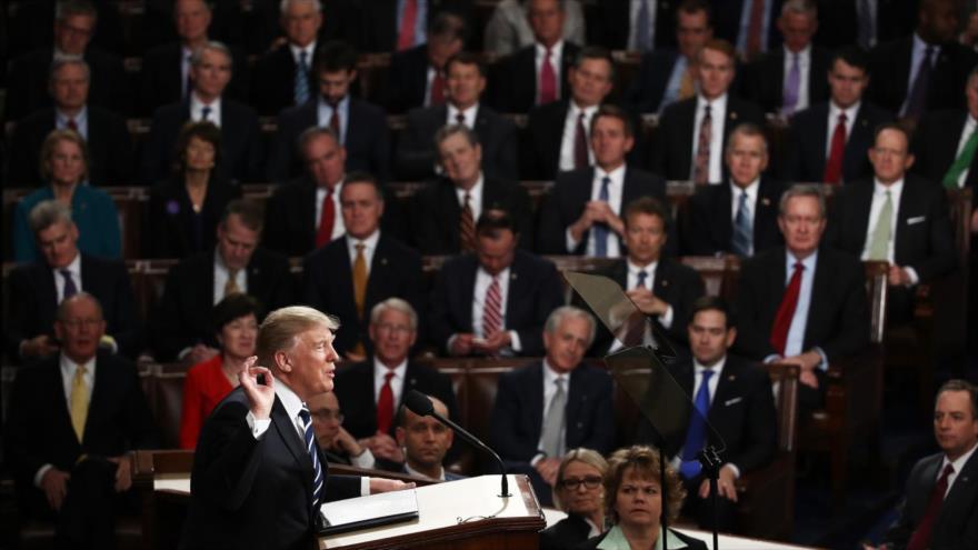 El presidente de EE.UU., Donald Trump, pronuncia un discurso en el Congreso.