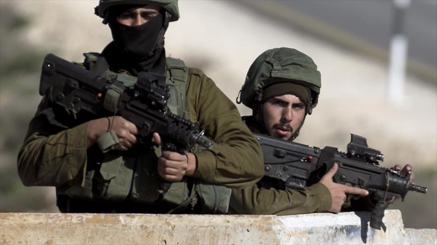 Soldados israelíes cerca de la ciudad de Nablus, en la Cisjordania ocupada, 11 de enero de 2018.