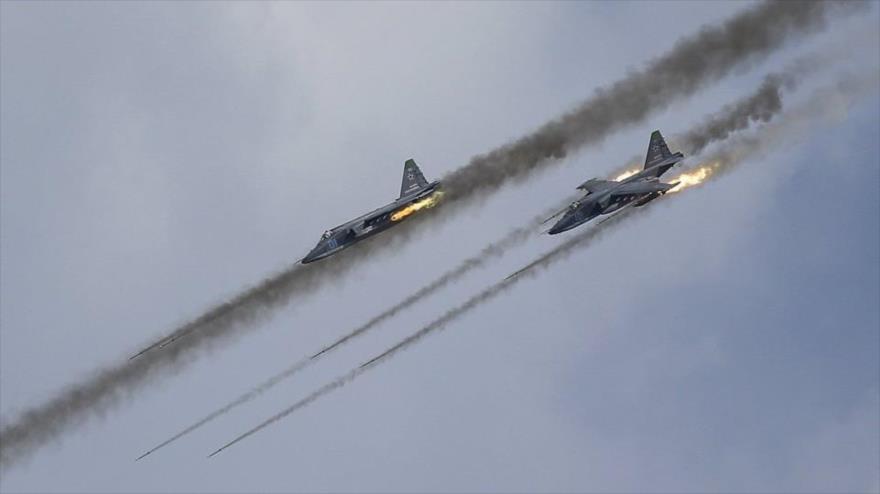 Vídeo: Cazas Su-25 rusos atacan posiciones terroristas en Siria