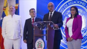 Caracas: oposición cedió ante presiones de EEUU, España y Colombia