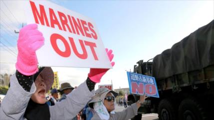 Residentes de Okinawa protestan por presencia militar de EEUU