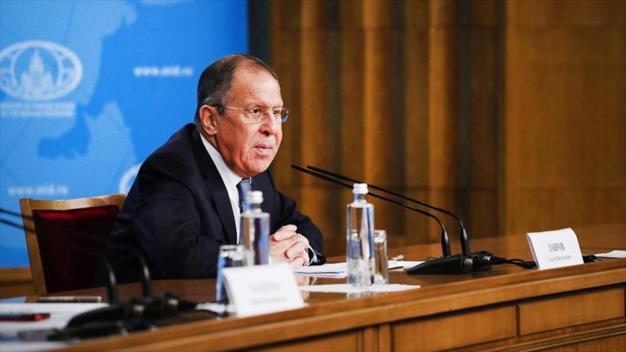 El ministro ruso de Asuntos Exteriores, Serguéi Lavrov, habla en Moscú (capital) en una rueda de prensa, 15 de enero de 2018.