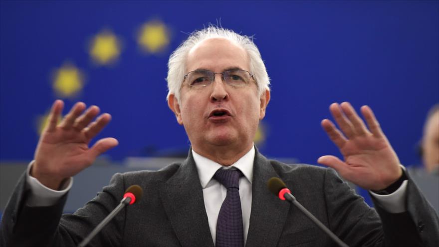 El prófugo exalcalde de Caracas Antonio Ledezma da un discurso en el Parlamento Europeo en Estrasburgo (Francia), 13 de diciembre de 2017.