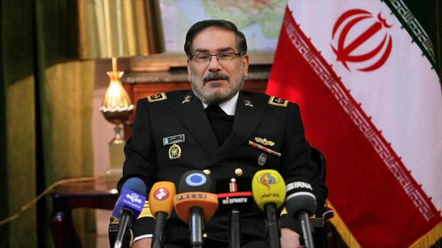 El secretario del Consejo Supremo de Seguridad Nacional de Irán, Ali Shamjani, en una rueda de prensa en Teherán.