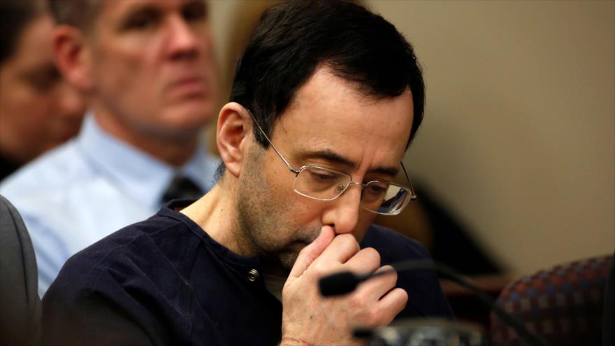 Larry Nassar, exmédico del equipo de gimnastas de Estados Unidos, ante la corte en Michigan (noreste de EE.UU.), 24 de enero de 2018.
