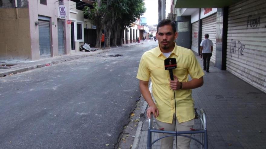 Juan Orlando Hernández toma posesión en medio de protestas