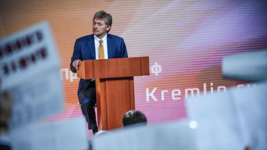 El portavoz presidencial ruso, Dmitri Peskov, participa en la conferencia anual del presidente Vladimir Putin, Moscú, 14 de diciembre de 2017.