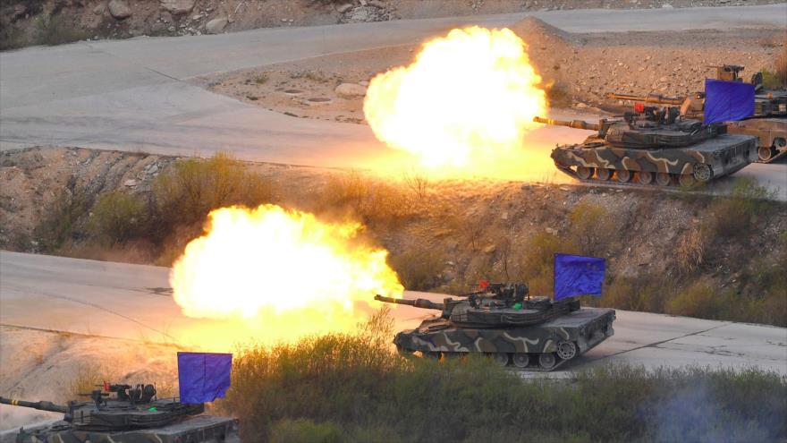 Los tanques K1A2 del Ejército de Corea del Sur durante un ejercicio militar con las fuerzas estadounidenses, 26 de abril de 2017.