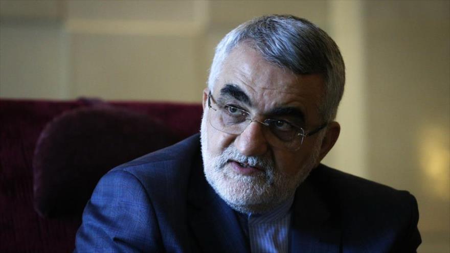 El presidente de la Comisión de Seguridad Nacional y Política Exterior de la Asamblea Consultiva Islámica de Irán (Mayles), Alaeddin Boruyerdi.