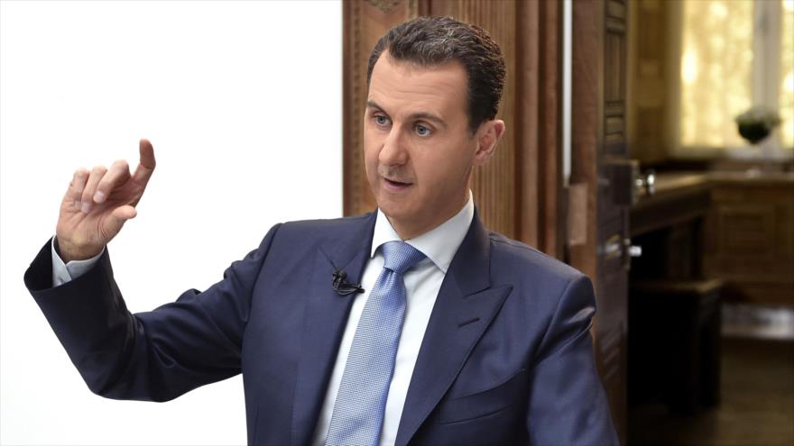 El presidente sirio, Bashar al-Asad, habla durante una entrevista con el diario croata Vecernji Lis.