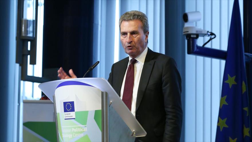 El comisario de Programación Financiera y Presupuestos de la Unión Europea (UE), Günther Oettinger, en una reunión en Bruselas, 8 de enero de 2017.