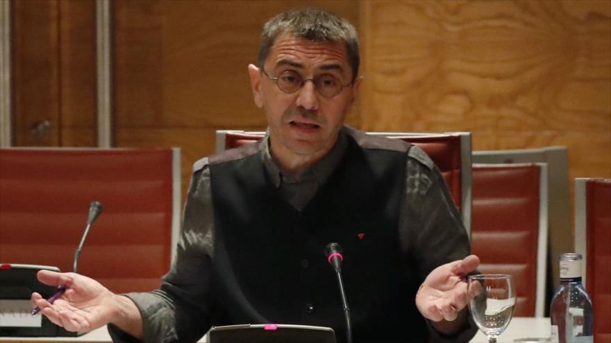 El cofundador del partido español Podemos Juan Carlos Monedero, en una comparecencia ante el Senado del país, 13 de noviembre de 2017.