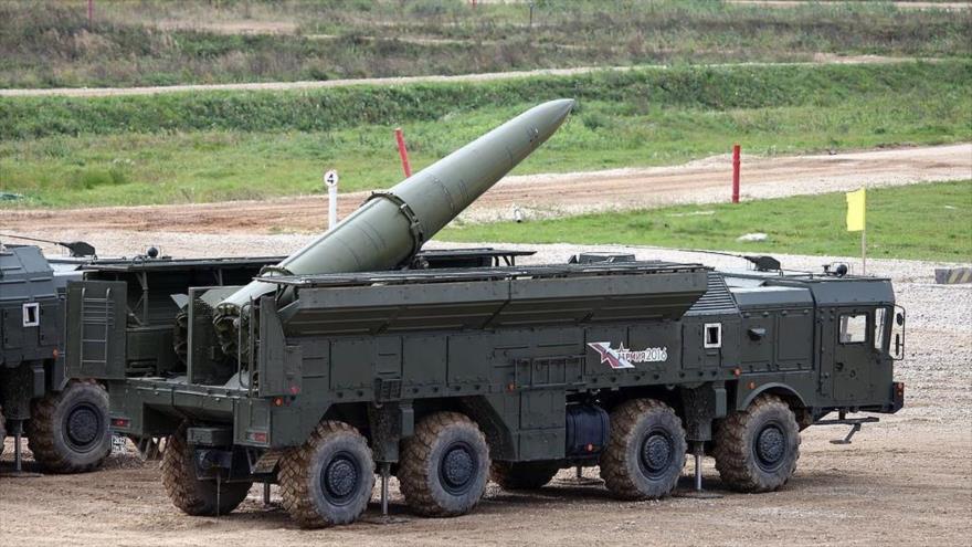 Vehículo portador de sistemas de misiles Iskander de Rusia