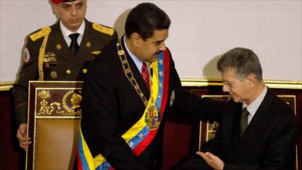 Allup aventaja por casi 20 % a Nicolás Maduro en una encuesta