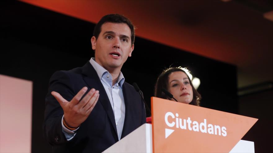 El líder del partido Ciudadanos, Albert Rivera, da una conferencia de prensa en Barcelona, 22 de diciembre de 2017.
