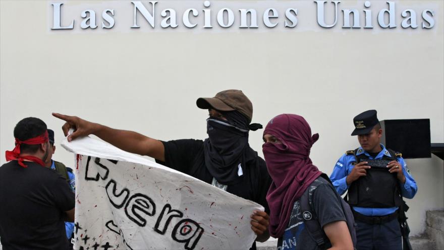 Opositores hondureños protestan contra la gestión de Naciones Unidas en la crisis política del país, 10 de febrero de 2018.