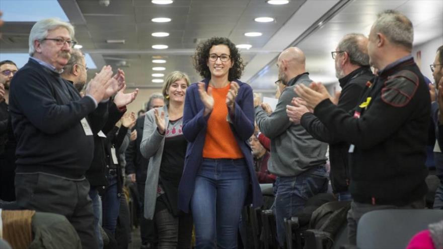La secretaria general de Esquerra Republicana de Catalunya (ERC), Marta Rovira (centro), en el Consejo Nacional de su partido, 10 de febrero de 2018.