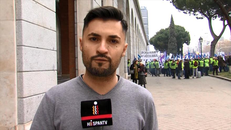 Pensionistas y policías protestan por sus derechos en Madrid